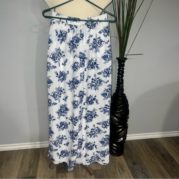 2n1 short skirt. - Picture 3 of 3